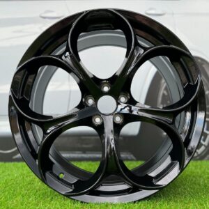Jantes noires style Drake 4 x 17 pouces 5x110 : convient pour Alfa Romeo Giulia Stelvio